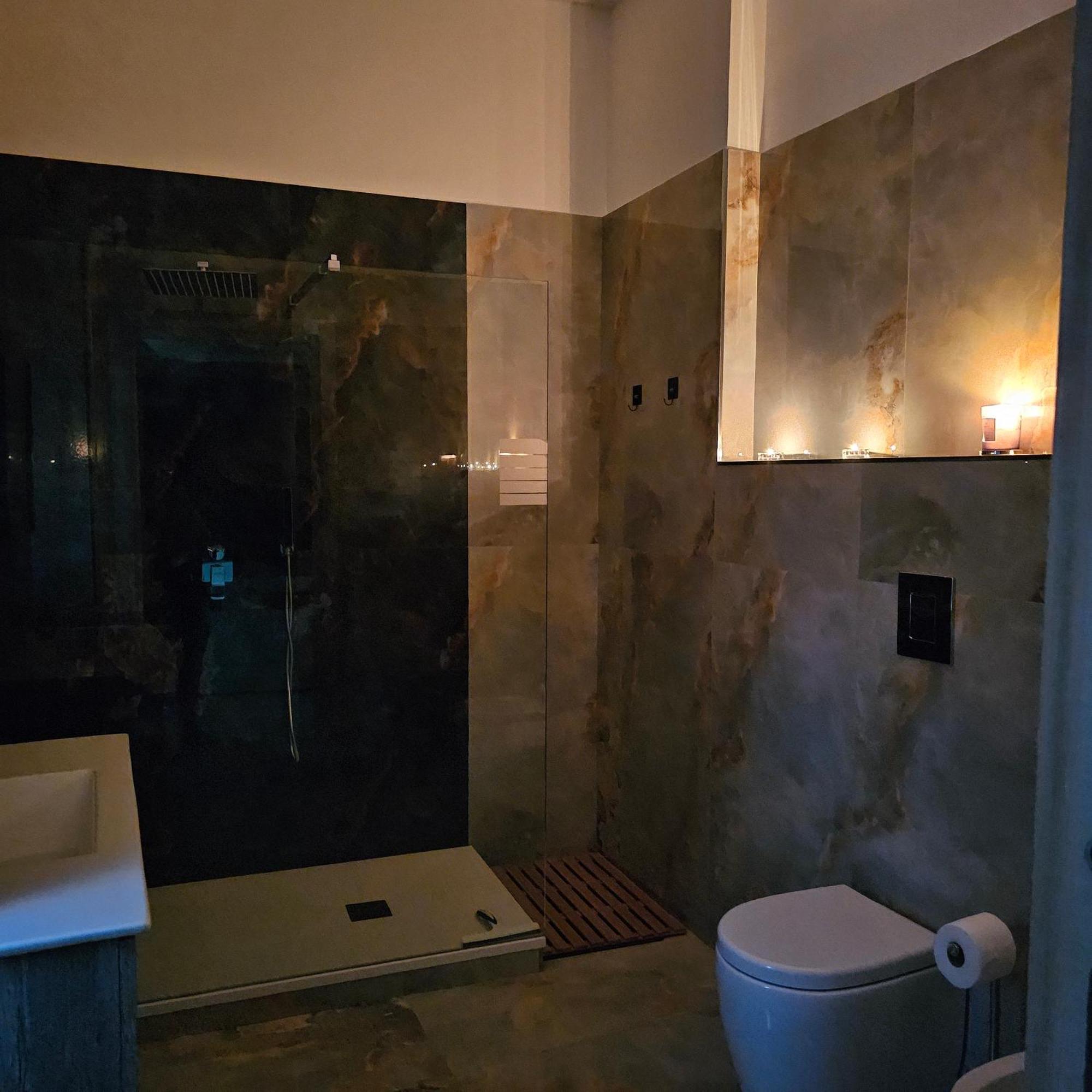 Da Tonino Luxury Apartments 那不勒斯 外观 照片